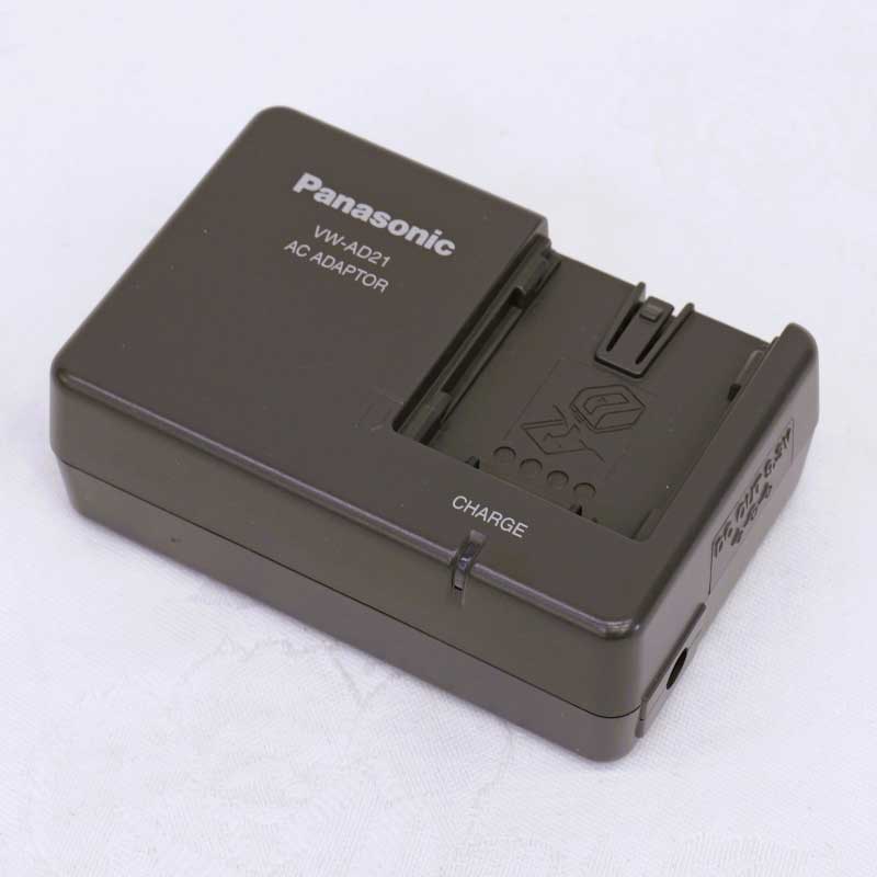 【VW-AD21 現状渡し 中古品】 Panasonic 充電器（DCコード欠品）